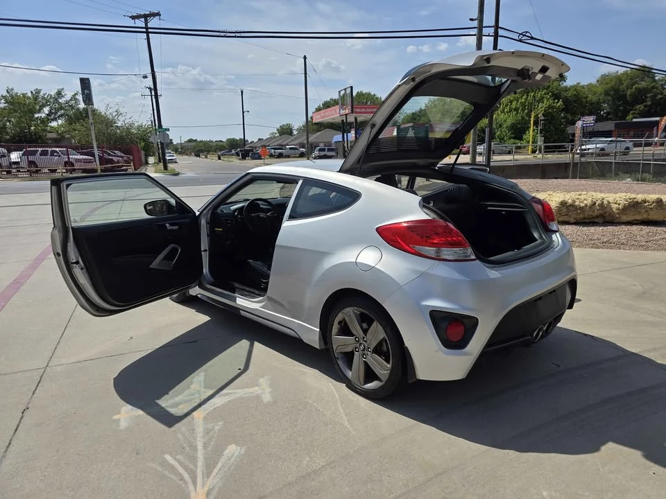 2015 Hyundai Veloster - Image 18 of 19