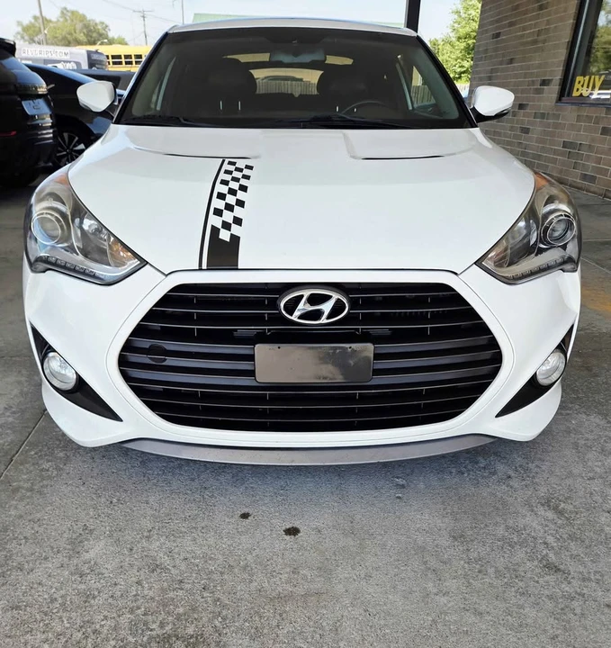 2015 Hyundai Veloster - Image 2 of 20