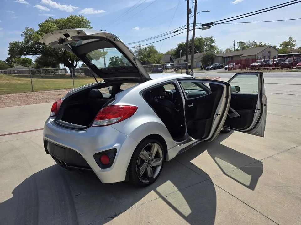 2015 Hyundai Veloster - Image 14 of 19