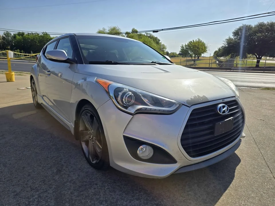 2015 Hyundai Veloster - Image 16 of 19