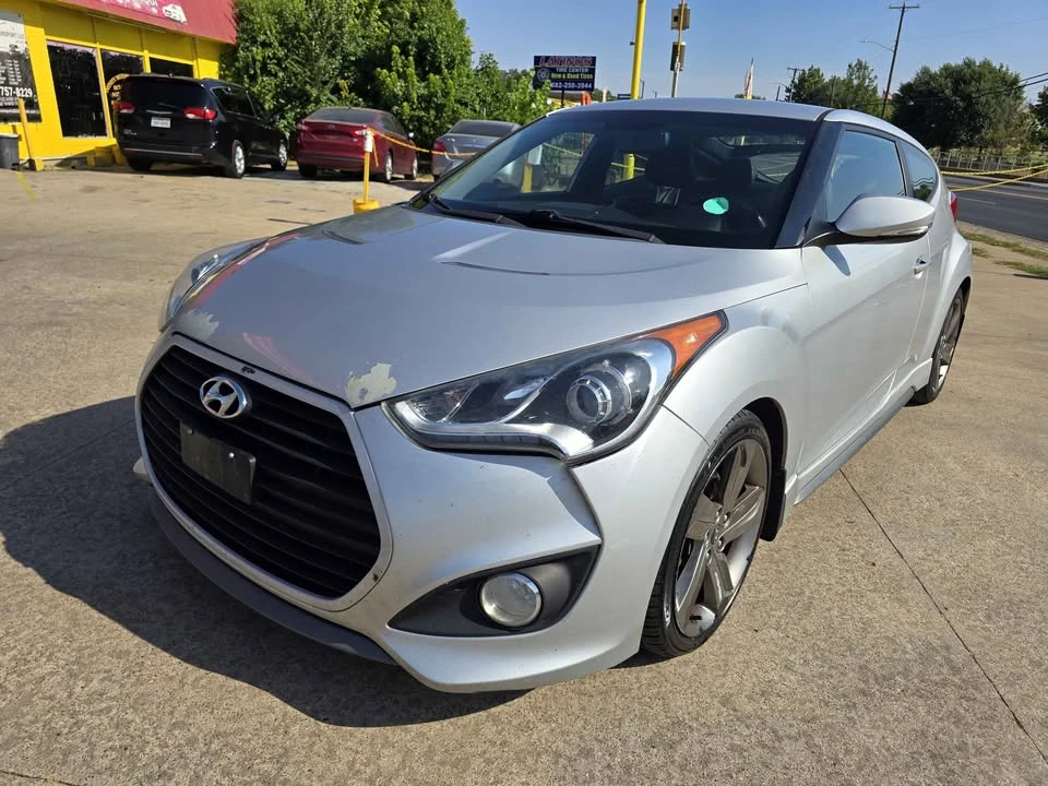 2015 Hyundai Veloster - Image 17 of 19