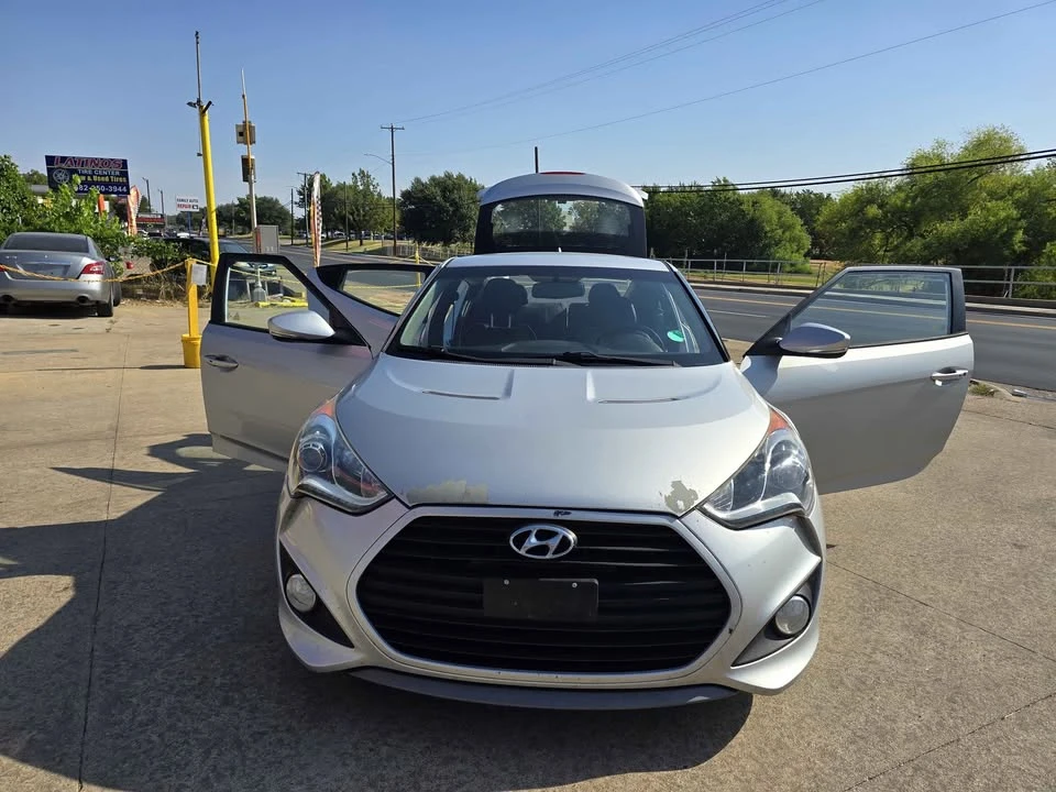2015 Hyundai Veloster - Image 15 of 19