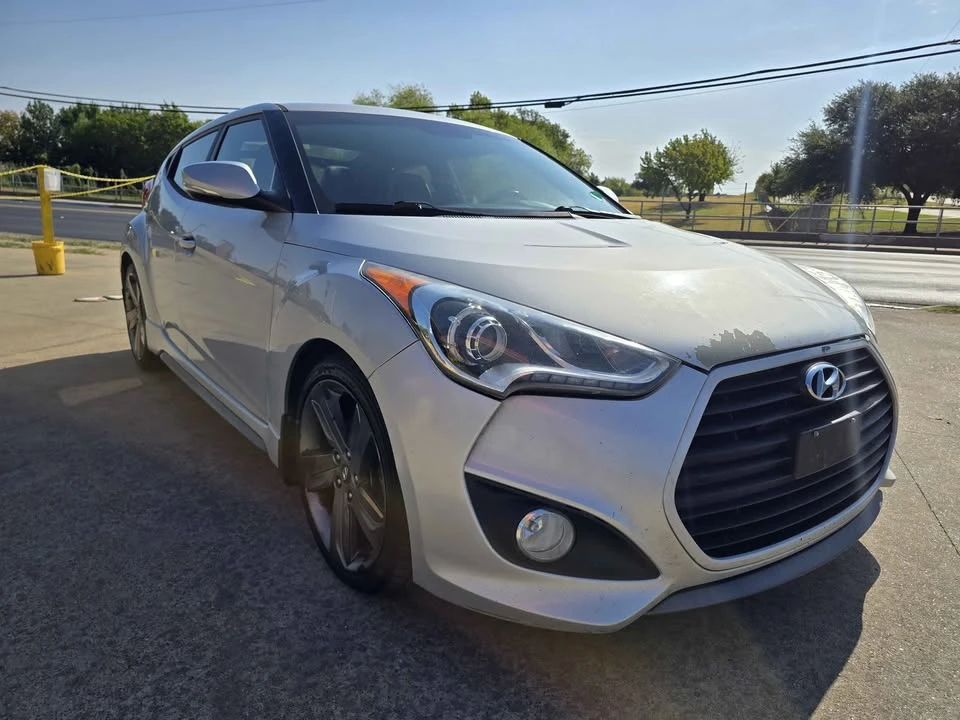 2015 Hyundai Veloster - Image 2 of 19
