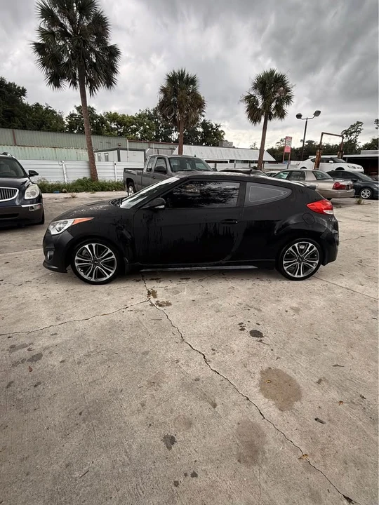 2015 Hyundai Veloster - Image 5 of 11