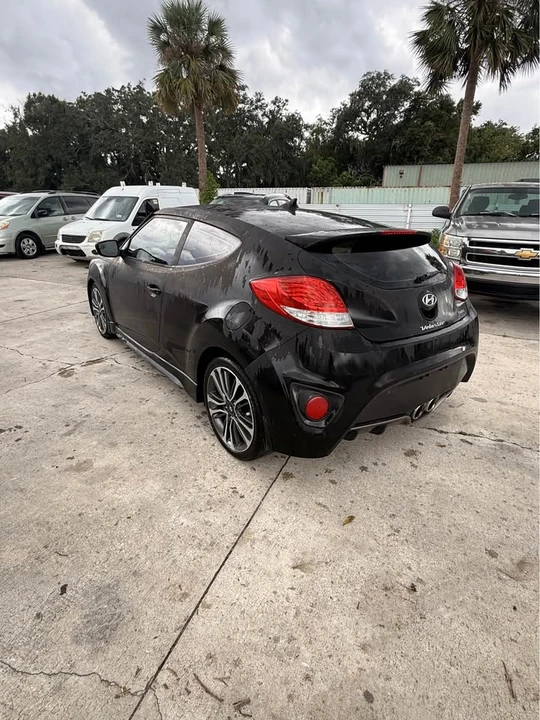 2015 Hyundai Veloster - Image 6 of 11