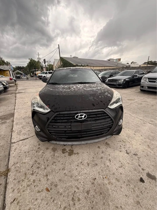 2015 Hyundai Veloster - Image 10 of 11