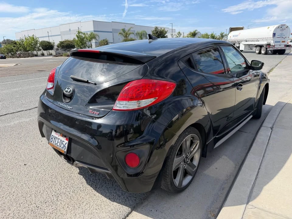 2015 Hyundai Veloster - Image 3 of 12