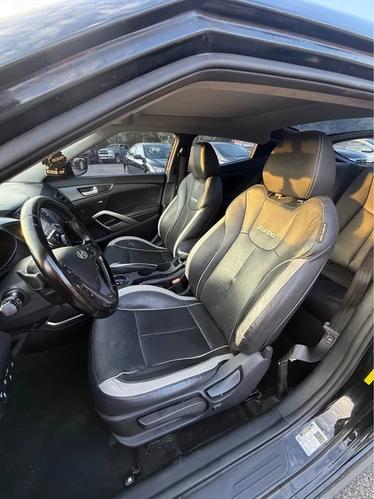 2015 Hyundai Veloster - Image 8 of 14