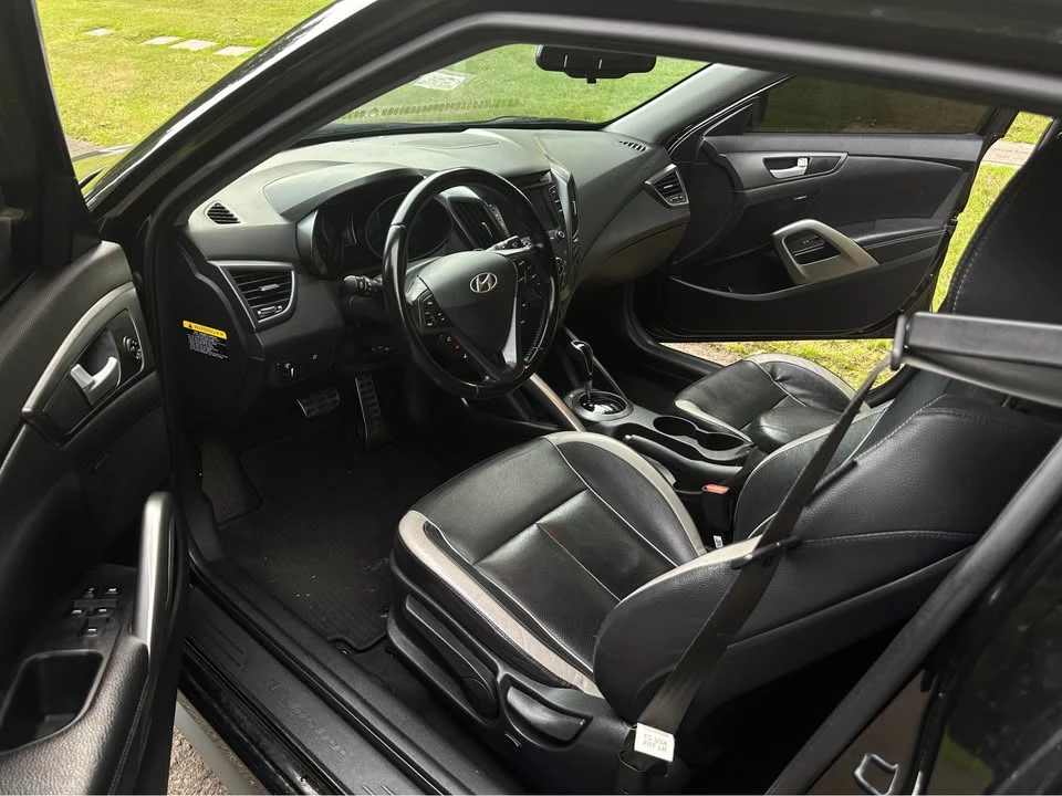 2015 Hyundai Veloster - Image 7 of 9