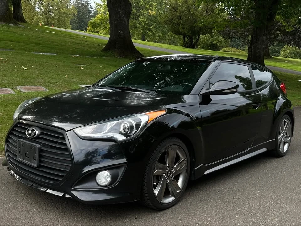 2015 Hyundai Veloster - Image 2 of 9