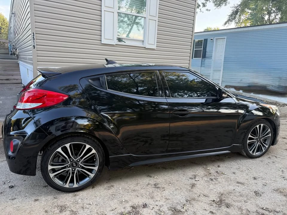 2015 Hyundai Veloster - Image 3 of 4
