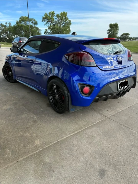 2015 Hyundai Veloster - Image 2 of 8
