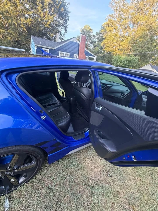 2015 Hyundai Veloster - Image 16 of 20