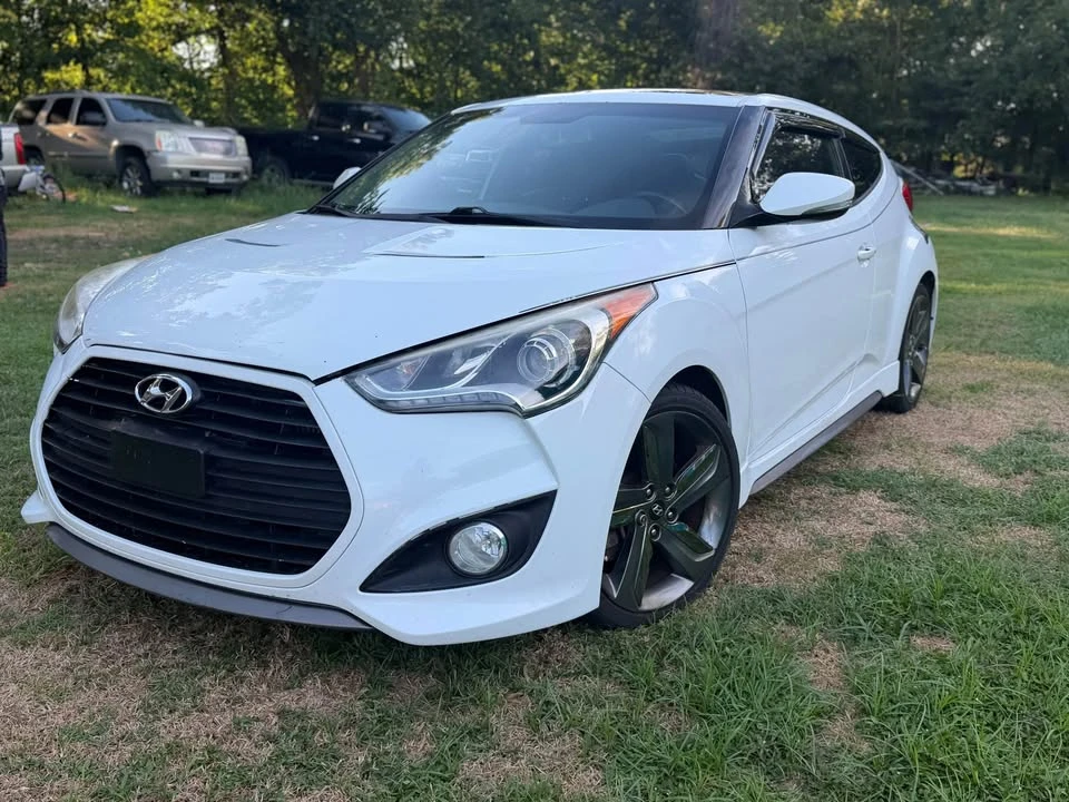 2015 Hyundai Veloster - Image 2 of 13
