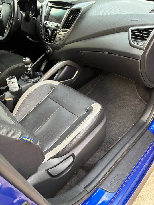 2015 Hyundai Veloster - Image 5 of 8