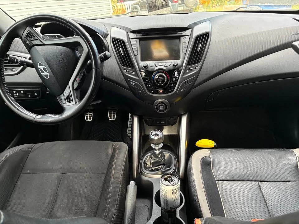 2015 Hyundai Veloster - Image 4 of 8