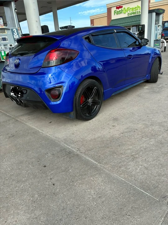 2015 Hyundai Veloster - Image 3 of 8