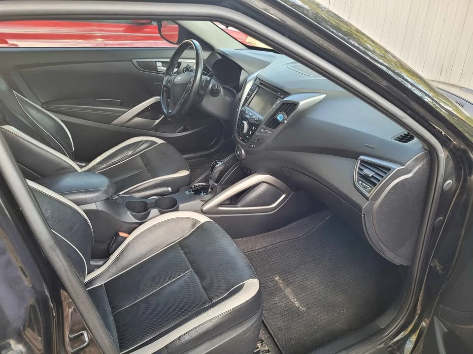 2015 Hyundai Veloster - Image 14 of 16