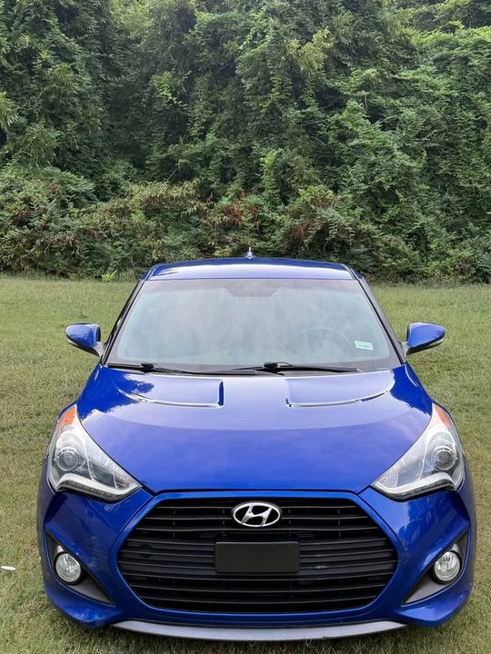2015 Hyundai Veloster - Image 2 of 20
