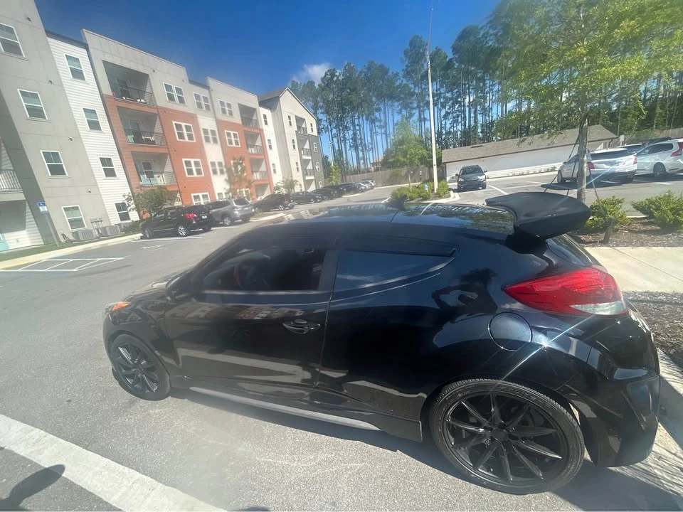 2015 Hyundai Veloster - Image 2 of 5