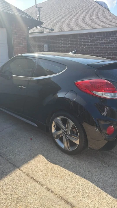 2015 Hyundai Veloster - Image 2 of 4