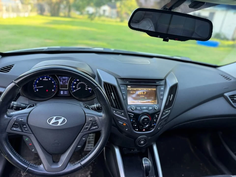 2015 Hyundai Veloster - Image 7 of 13