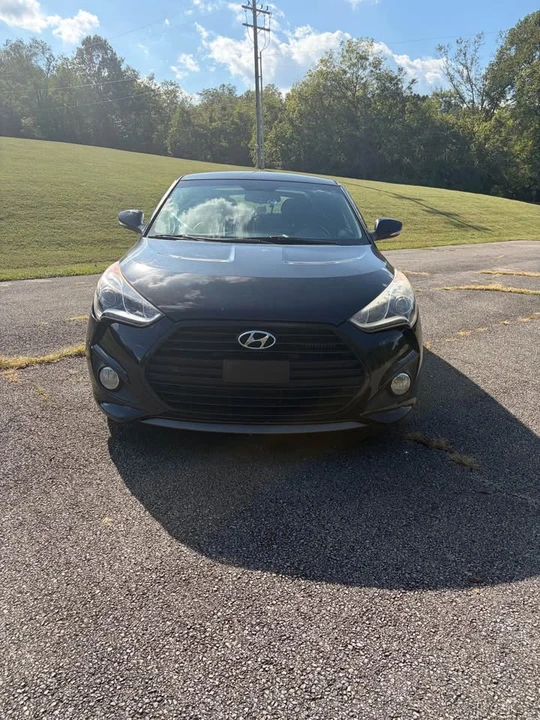 2015 Hyundai Veloster - Image 2 of 12