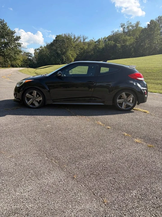 2015 Hyundai Veloster - Image 8 of 12