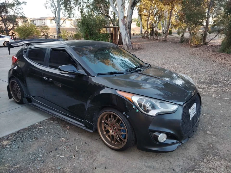 2015 Hyundai Veloster - Image 2 of 4