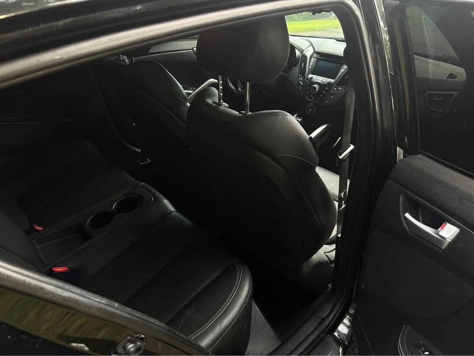 2015 Hyundai Veloster - Image 9 of 9