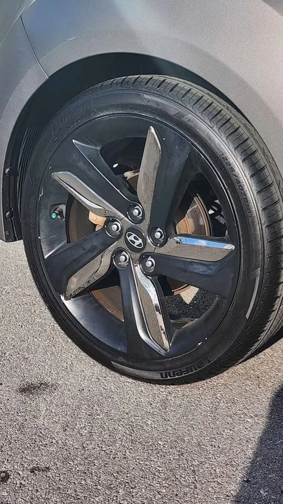 2015 Hyundai Veloster - Image 2 of 7