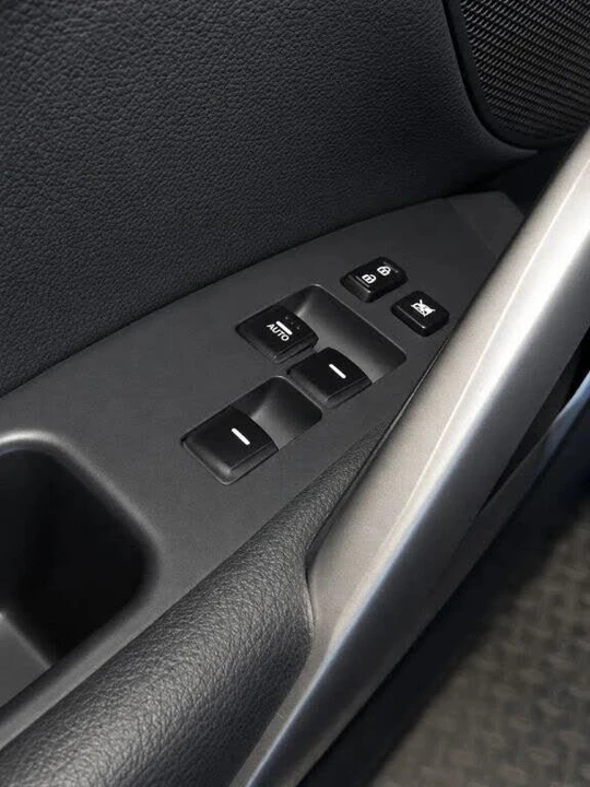 2015 Hyundai Veloster - Image 10 of 16