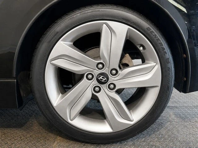 2015 Hyundai Veloster - Image 8 of 16
