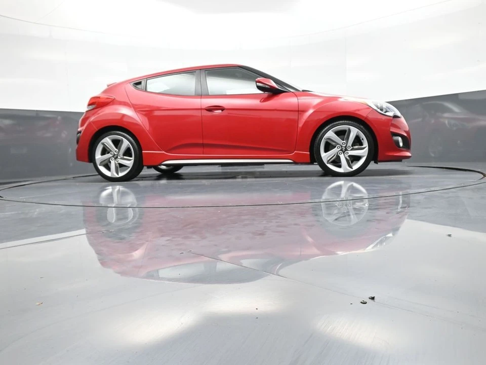 2015 Hyundai Veloster - Image 28 of 31