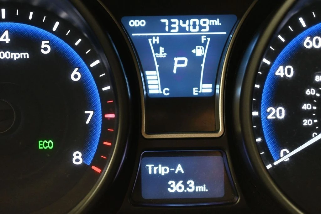 2015 Hyundai Veloster - Image 16 of 31