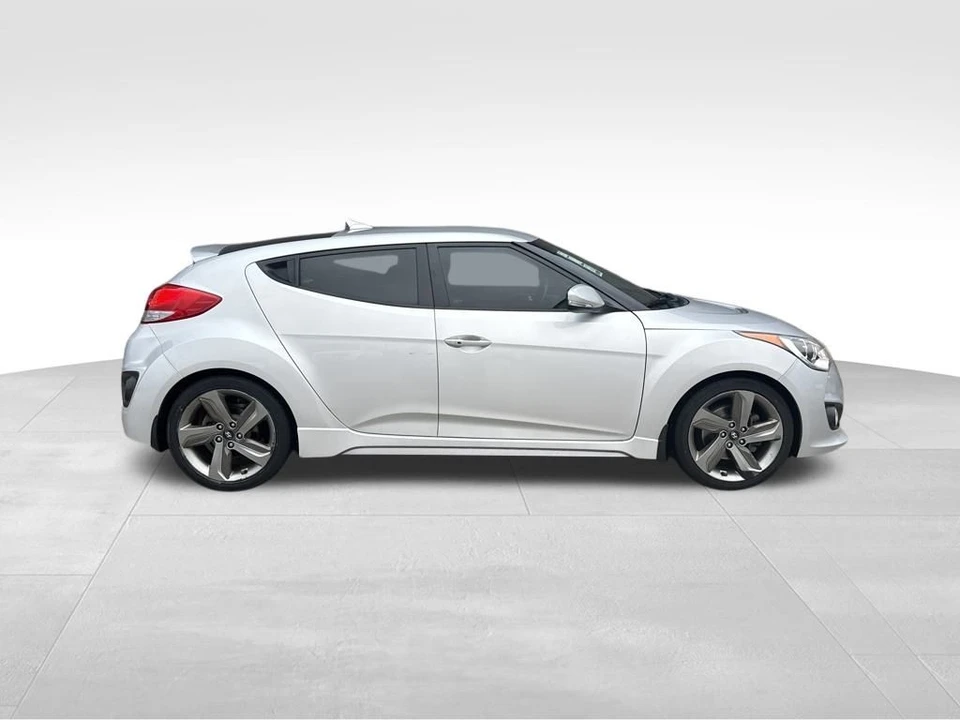 2015 Hyundai Veloster - Image 5 of 12