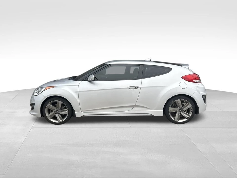 2015 Hyundai Veloster - Image 2 of 12