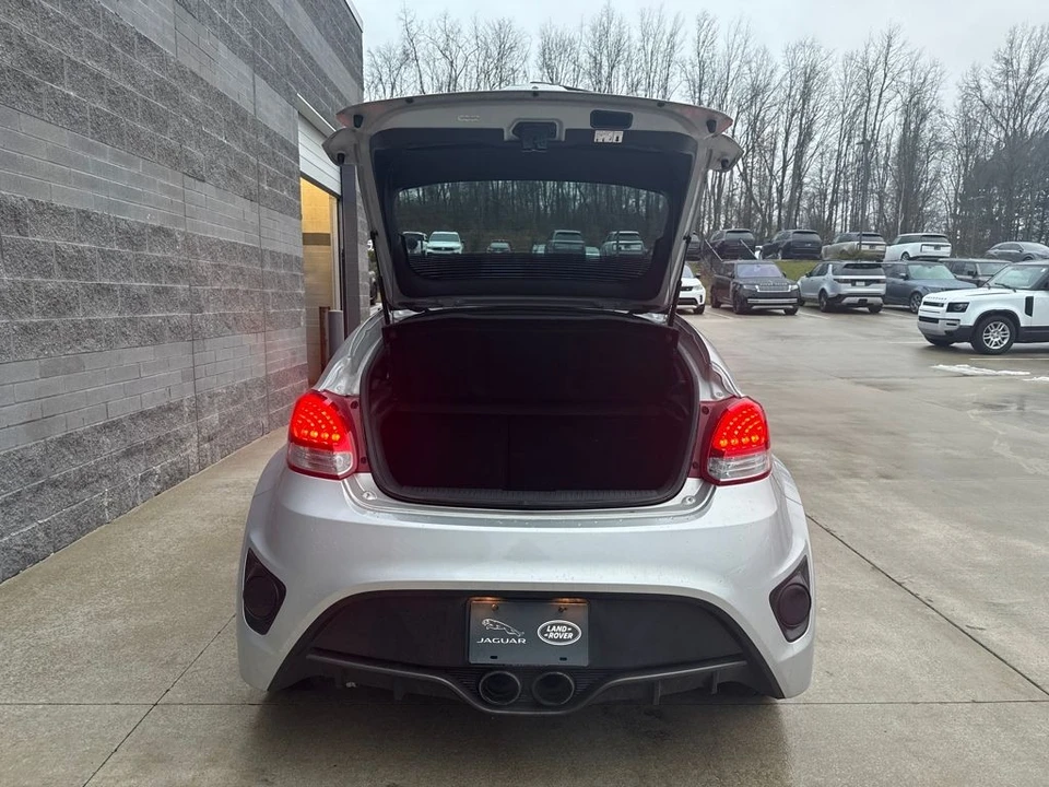 2015 Hyundai Veloster - Image 9 of 12