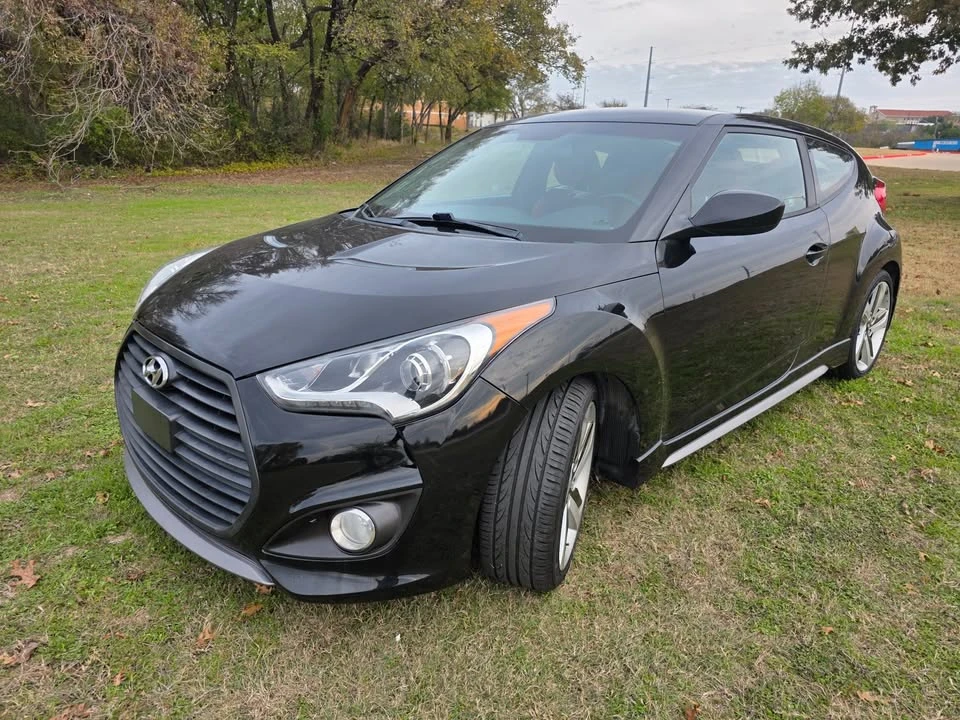 2015 Hyundai Veloster - Image 2 of 13