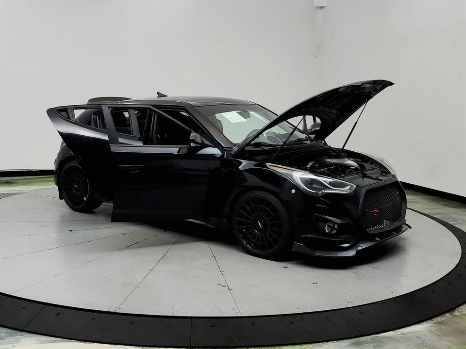 2015 Hyundai Veloster - Image 10 of 31