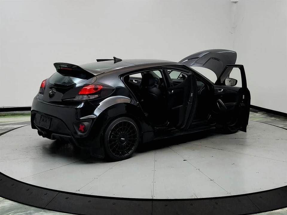 2015 Hyundai Veloster - Image 11 of 31