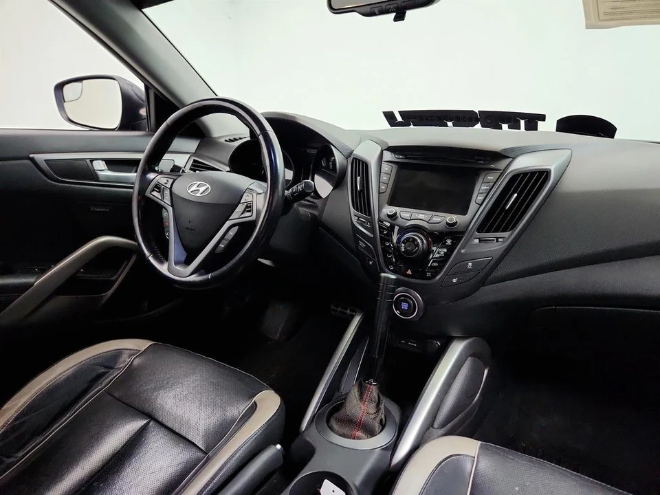 2015 Hyundai Veloster - Image 23 of 31