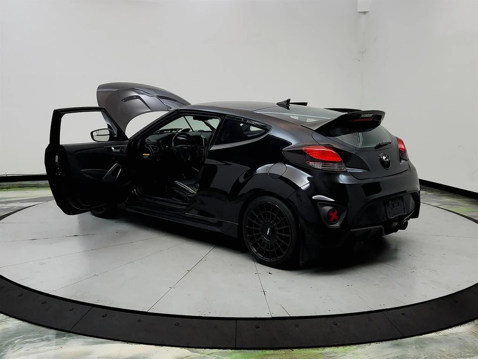 2015 Hyundai Veloster - Image 12 of 31