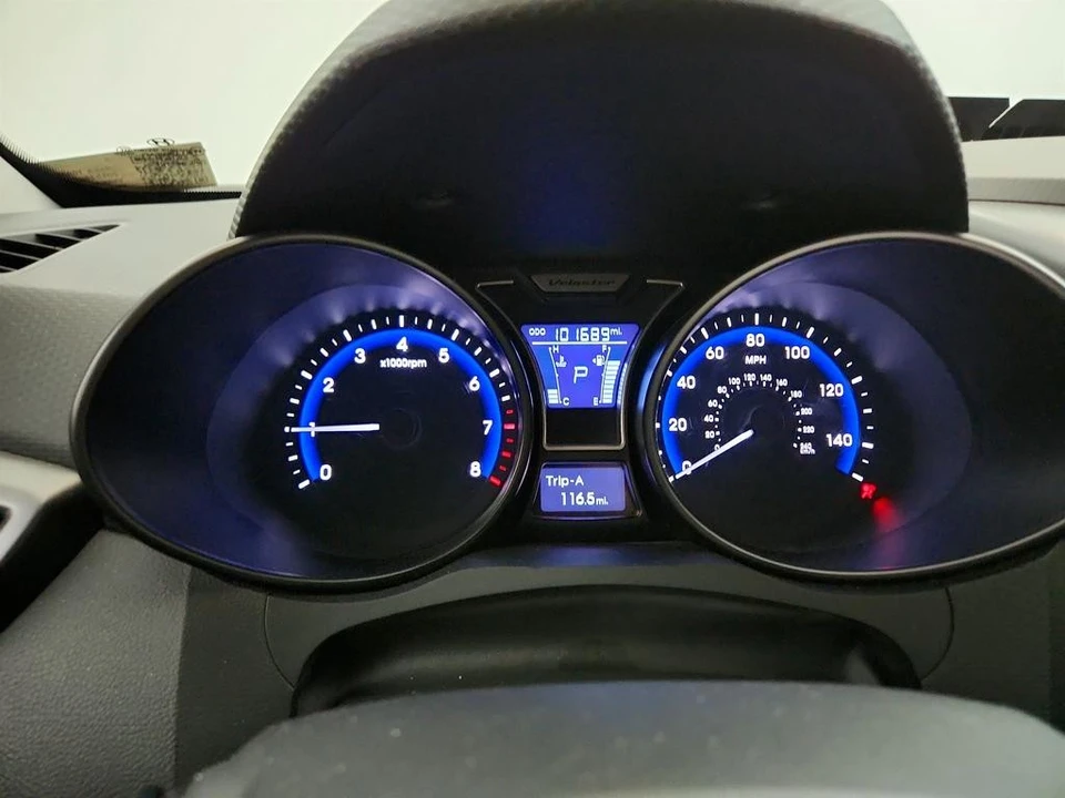 2015 Hyundai Veloster - Image 15 of 31