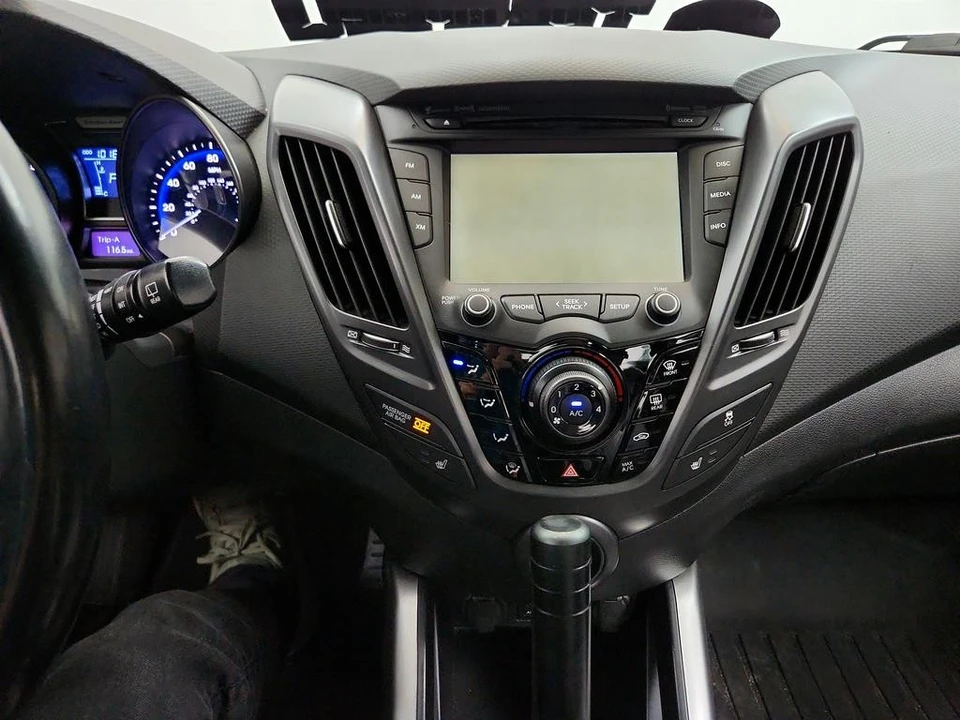 2015 Hyundai Veloster - Image 19 of 31