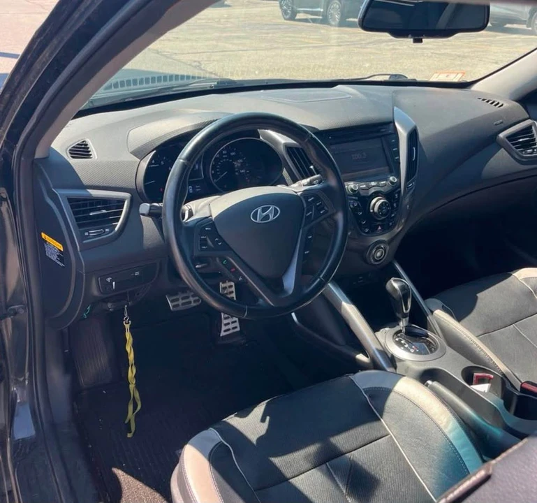2015 Hyundai Veloster - Image 6 of 8