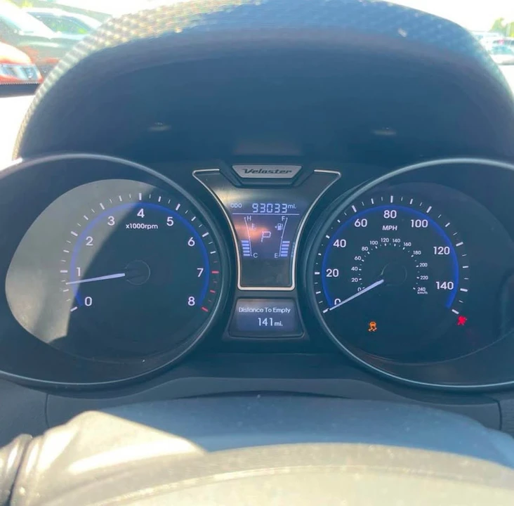 2015 Hyundai Veloster - Image 7 of 8