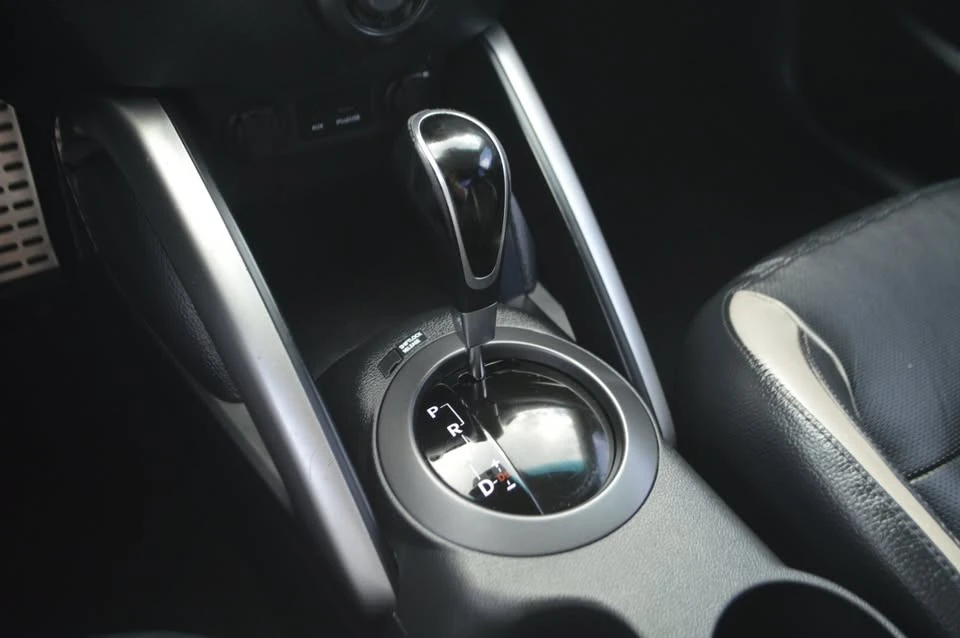 2015 Hyundai Veloster - Image 11 of 17