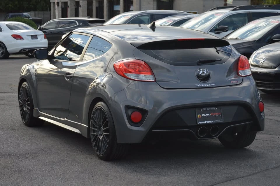 2015 Hyundai Veloster - Image 8 of 17