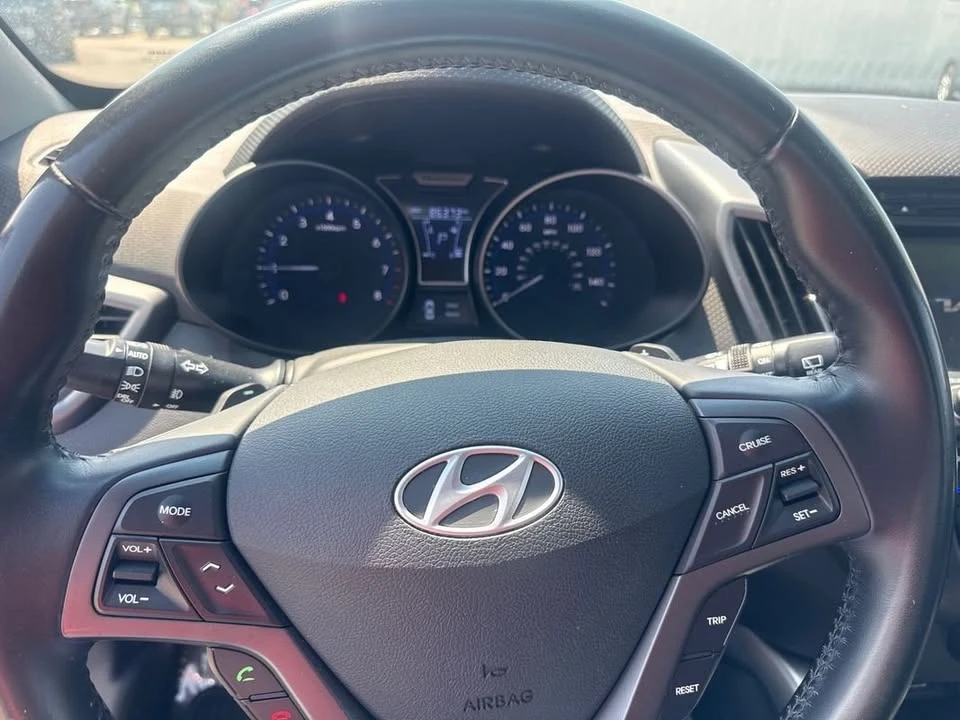 2015 Hyundai Veloster - Image 9 of 11